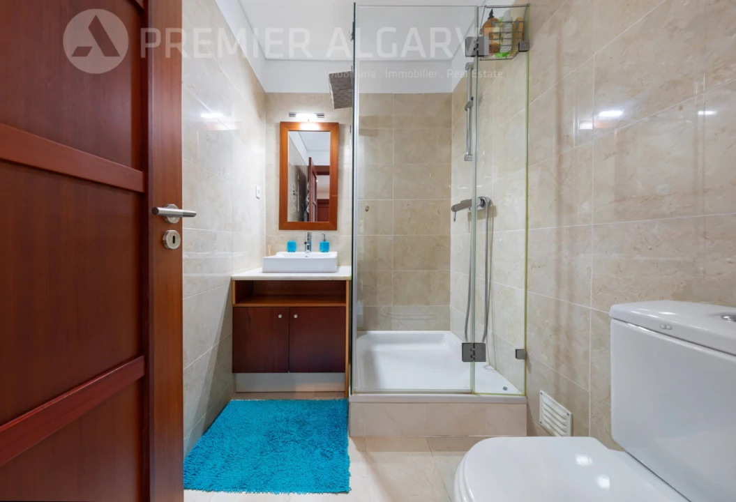 Apartamento T2 para Venda em Quarteira Foto 22