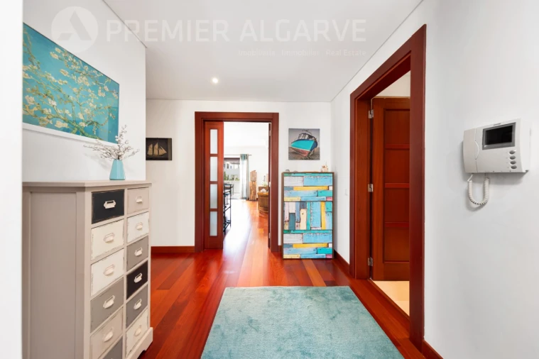 Apartamento T2 para Venda em Quarteira Foto 7