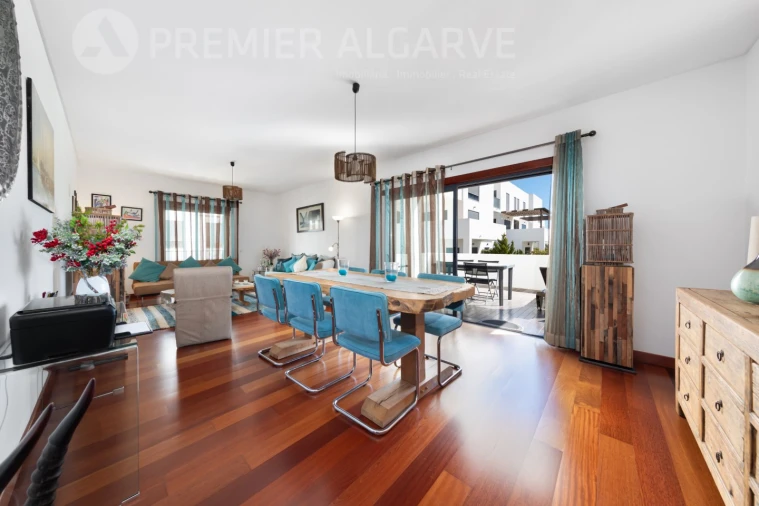 Apartamento T2 para Venda em Quarteira Foto 8