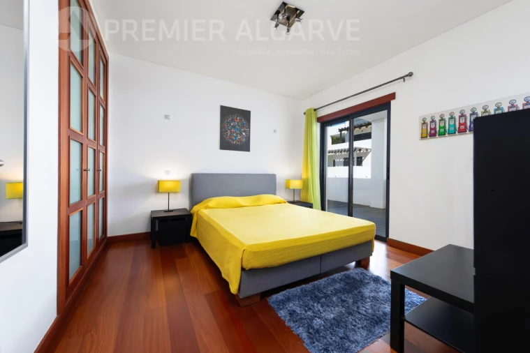 Apartamento T2 para Venda em Quarteira Foto 16