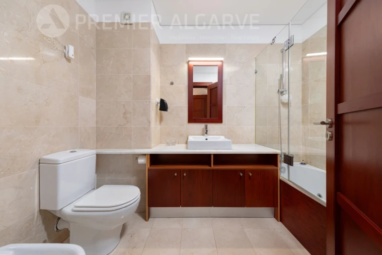 Apartamento T2 para Venda em Quarteira Foto 18