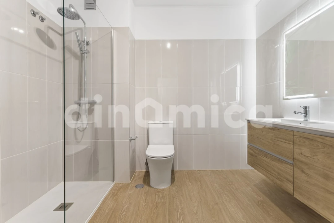 Apartamento T3 para Venda em Vila Nova de Famalicão e Calendário Foto 13