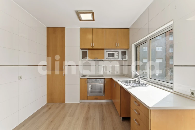 Apartamento T3 para Venda em Vila Nova de Famalicão e Calendário Foto 4