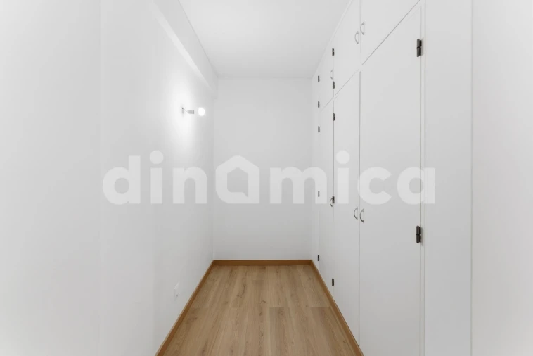Apartamento T3 para Venda em Vila Nova de Famalicão e Calendário Foto 8