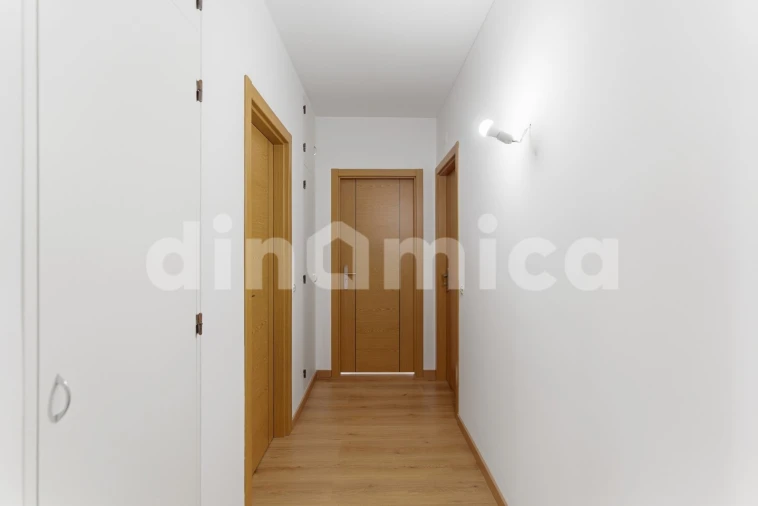 Apartamento T3 para Venda em Vila Nova de Famalicão e Calendário Foto 9