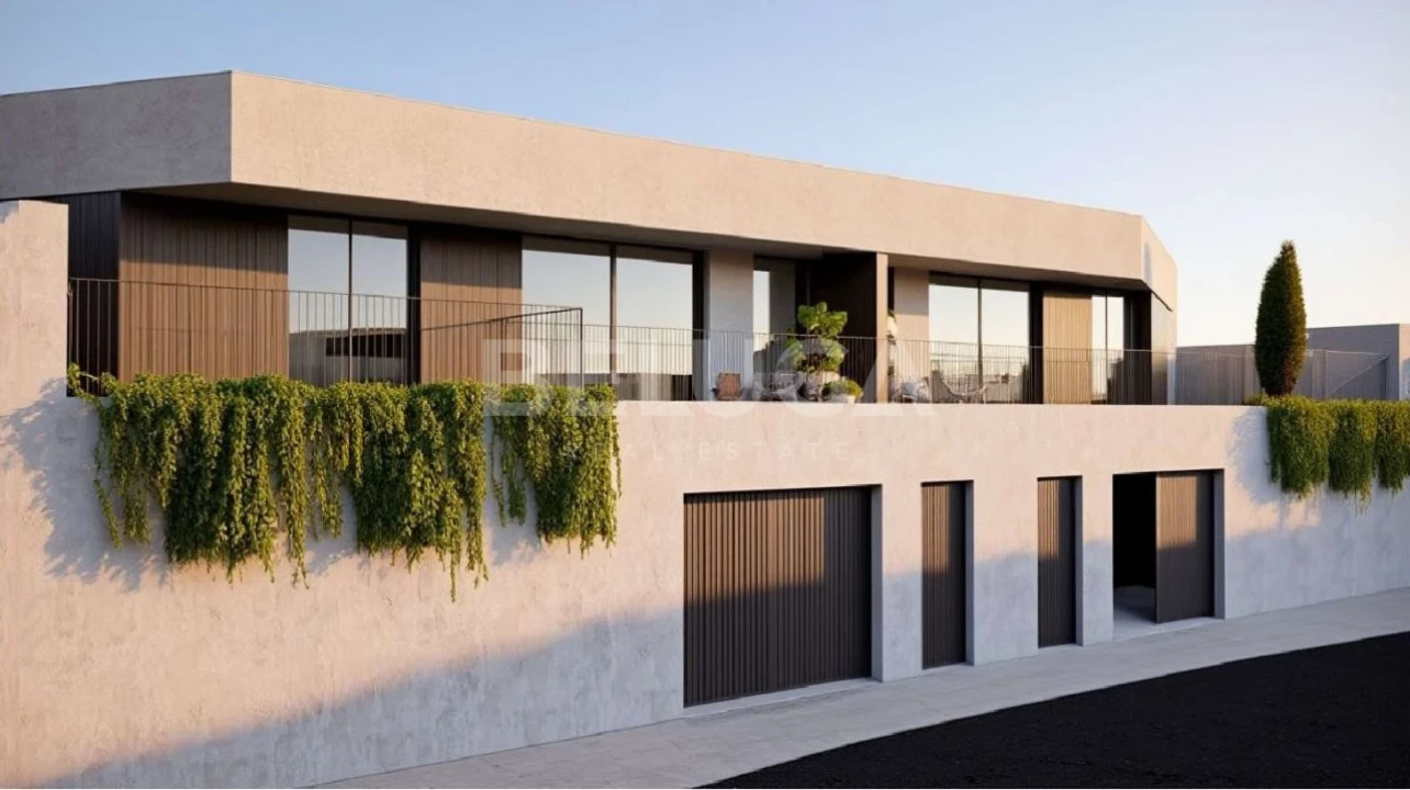 Moradia T3 para Venda em Camara de Lobos Foto 2