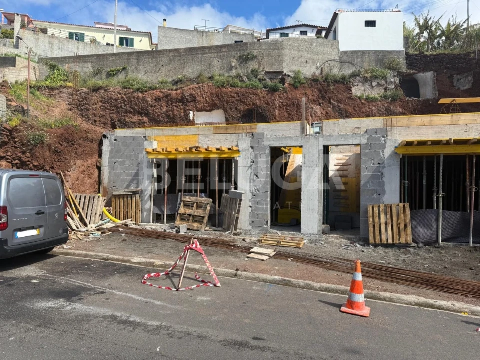 Moradia T3 para Venda em Camara de Lobos Foto 7