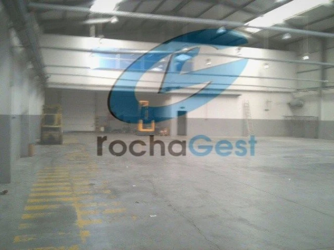 Armazém para Arrendamento em Canelas Foto 2