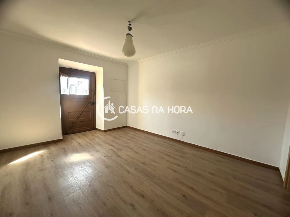 Apartamento T1 para Arrendamento em Charneca de Caparica e Sobreda Foto 5