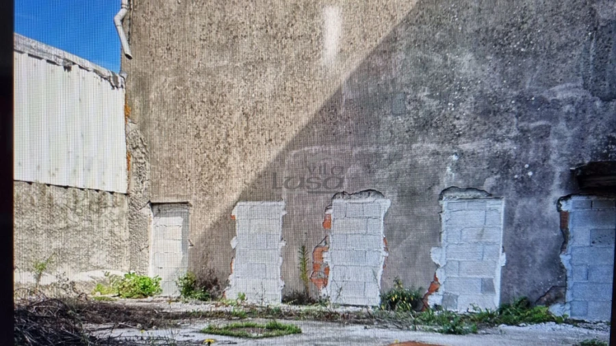 Armazém para Venda em Milheiros Foto 5