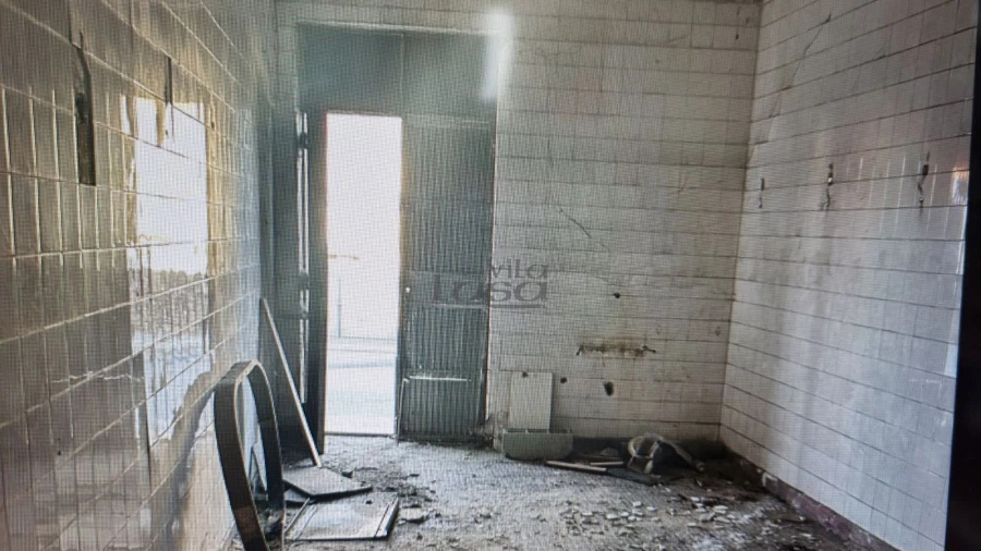 Armazém para Venda em Milheiros Foto 7