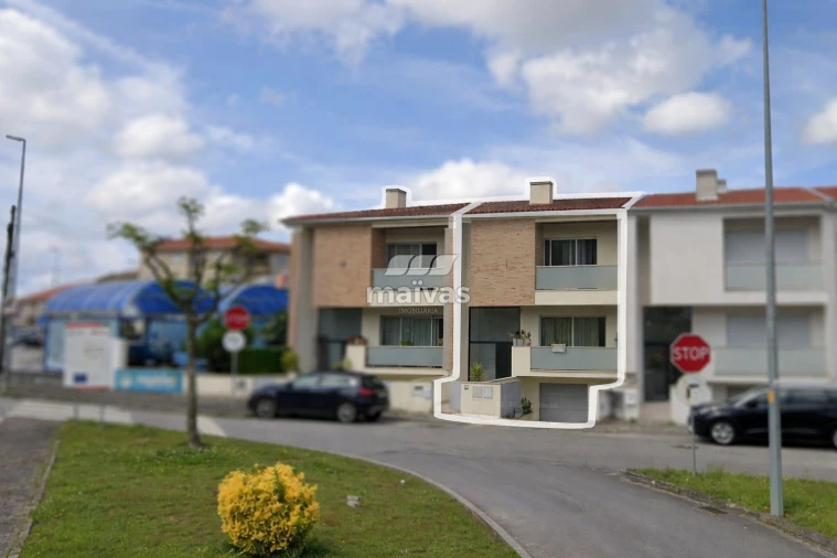 Moradia T3 para Arrendamento em Vila Verde e Barbudo Foto 2