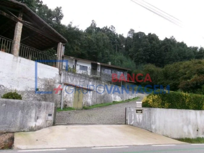 Moradia T3 para Venda em Arrifana