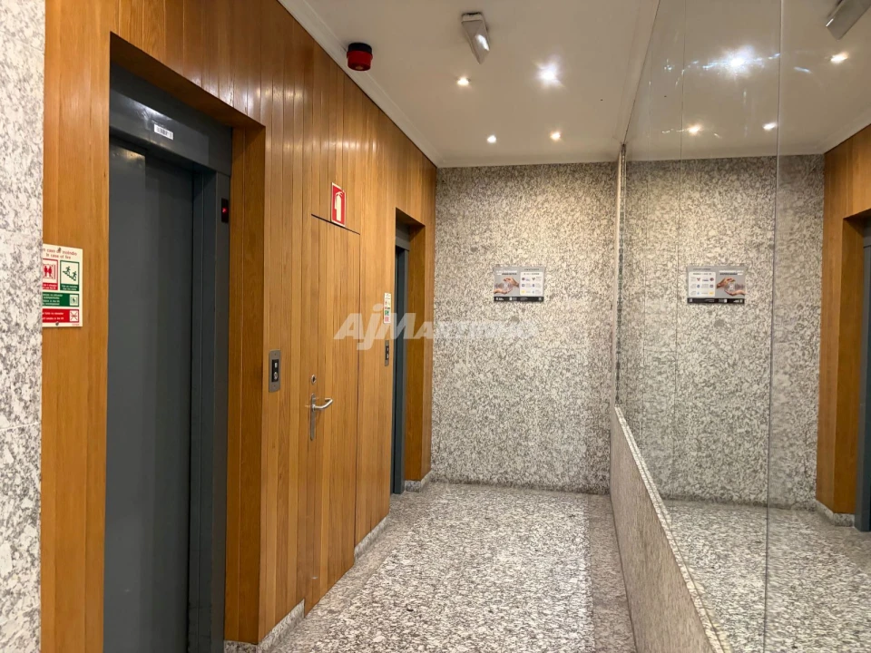 Apartamento T1 para Arrendamento em Lordelo do Ouro e Massarelos Foto 2