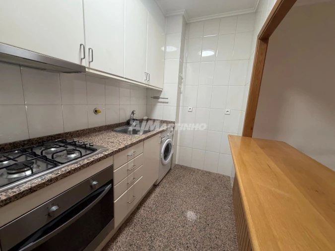Apartamento T1 para Arrendamento em Lordelo do Ouro e Massarelos Foto 5