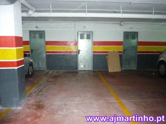 Apartamento T1 para Arrendamento em Lordelo do Ouro e Massarelos Foto 11