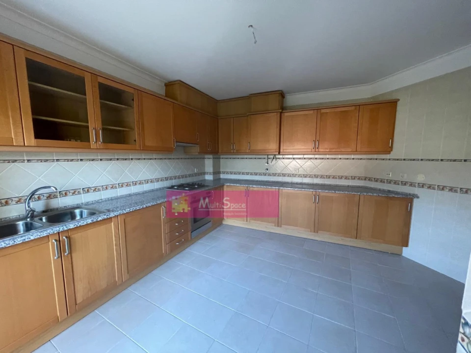 Apartamento T3 para Venda em São João Baptista Foto 4