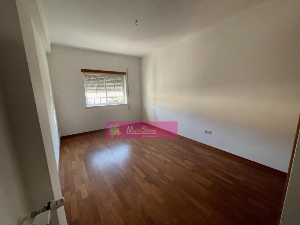 Apartamento T3 para Venda em São João Baptista Foto 9