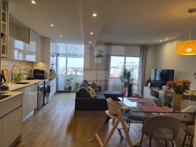 Apartamento T2 para Arrendamento em Carnaxide e Queijas Foto 1