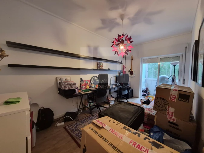 Apartamento T2 para Arrendamento em Carnaxide e Queijas Foto 5