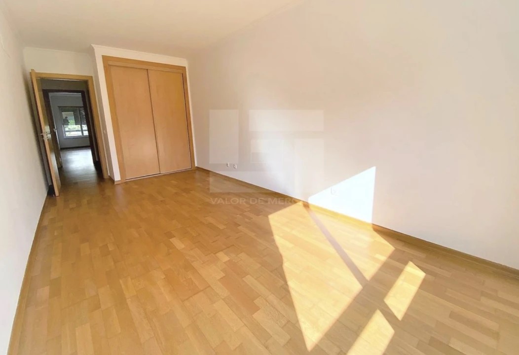 Apartamento T2 para Venda em Loule (São Clemente) Foto 13