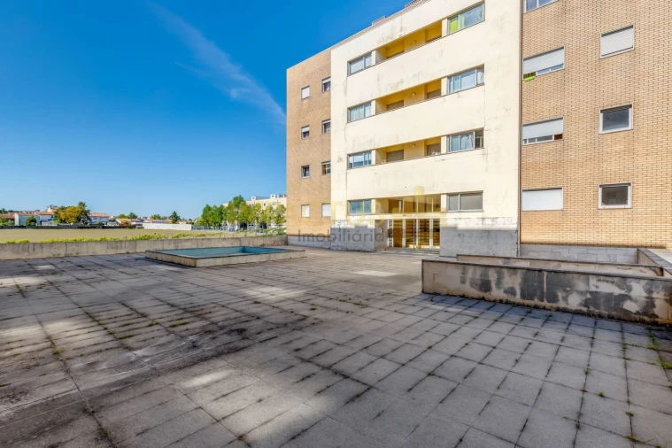 Apartamento T1 para Venda em Castêlo da Maia Foto 26