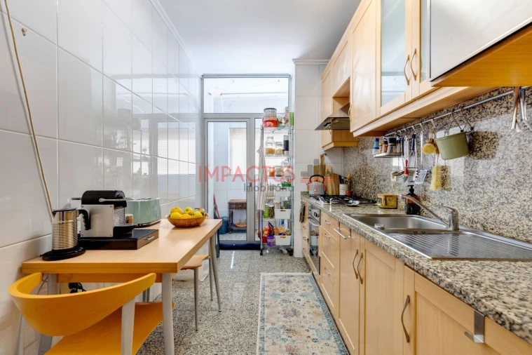 Apartamento T1 para Venda em Castêlo da Maia Foto 10