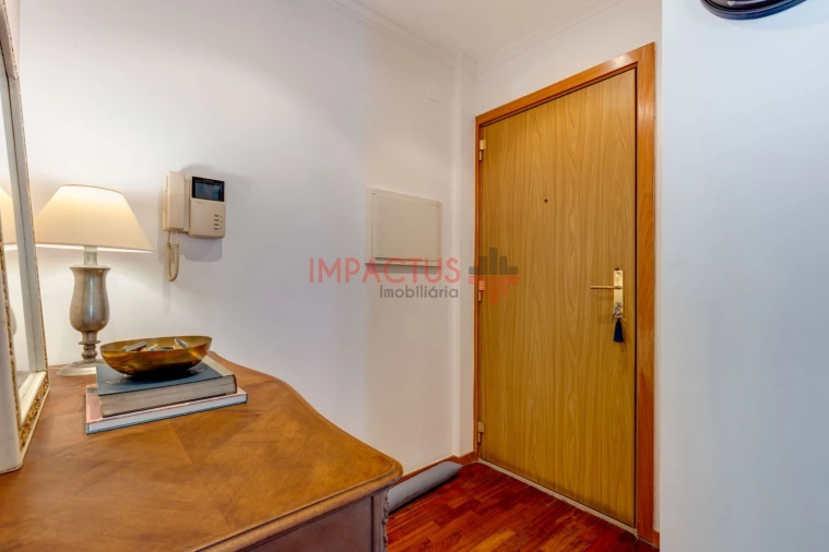 Apartamento T1 para Venda em Castêlo da Maia Foto 11