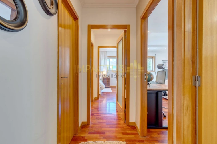 Apartamento T1 para Venda em Castêlo da Maia Foto 12