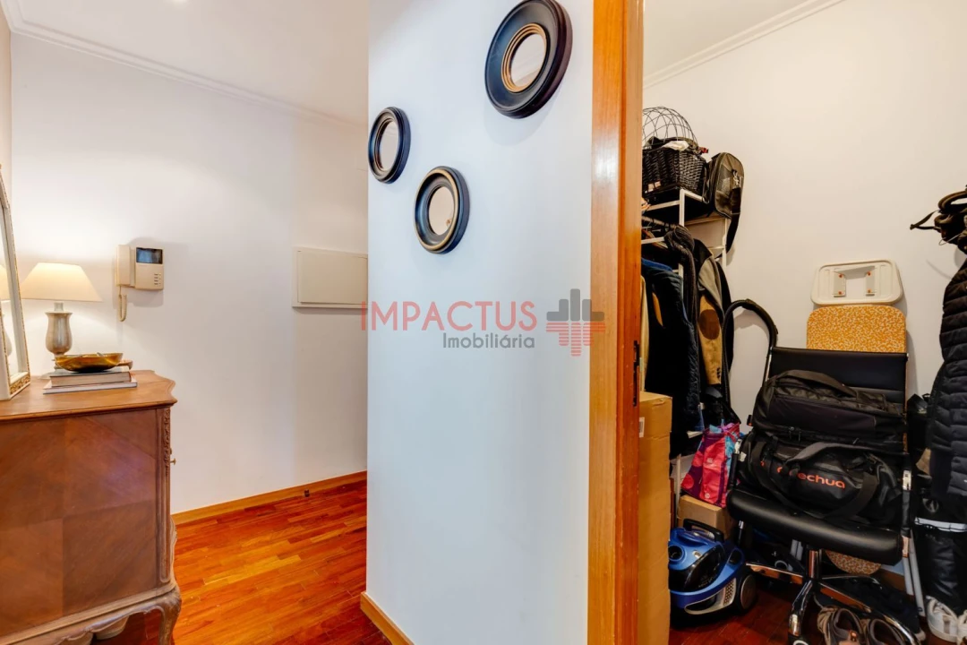 Apartamento T1 para Venda em Castêlo da Maia Foto 13