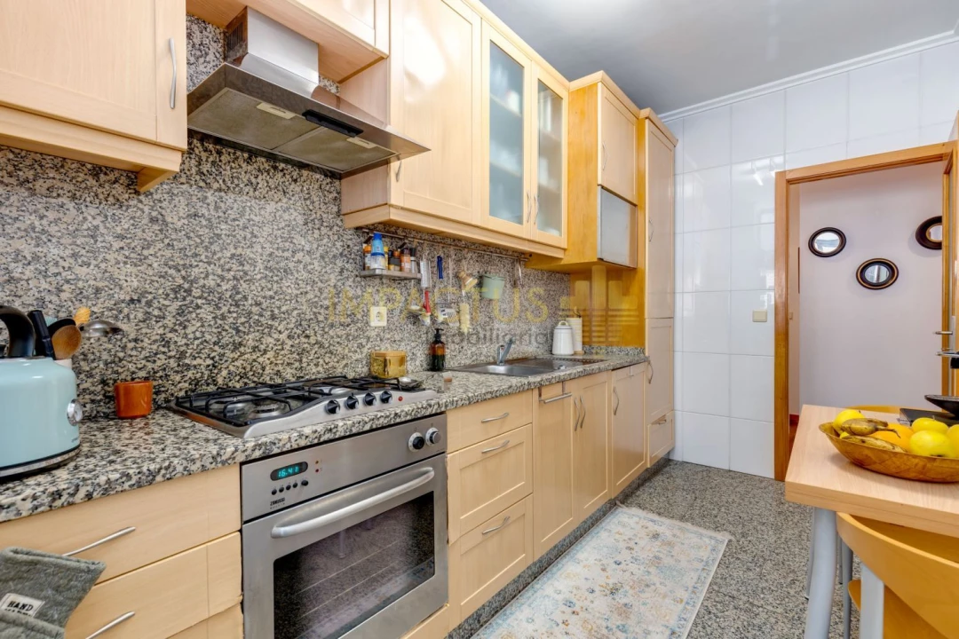 Apartamento T1 para Venda em Castêlo da Maia Foto 8