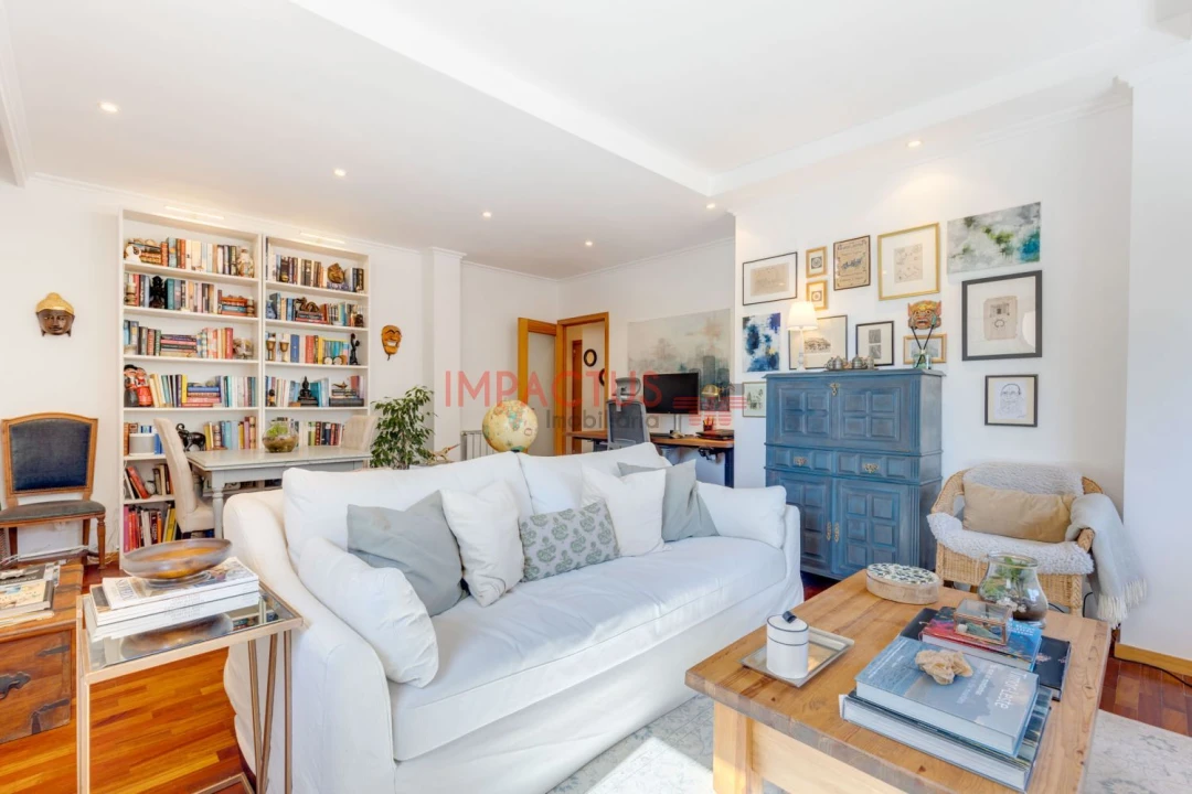 Apartamento T1 para Venda em Castêlo da Maia Foto 5