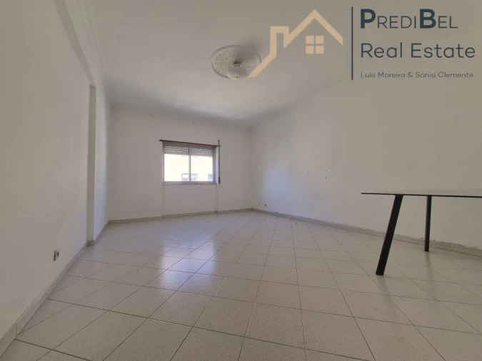 Apartamento T2 para Venda em Rio de Mouro Foto 5