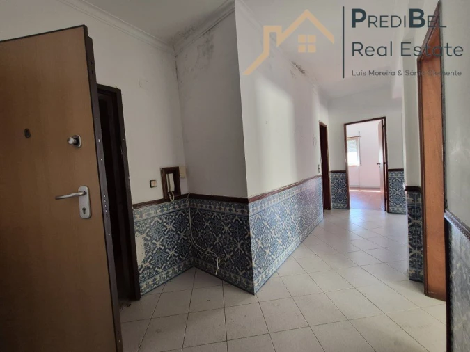 Apartamento T2 para Venda em Rio de Mouro Foto 8