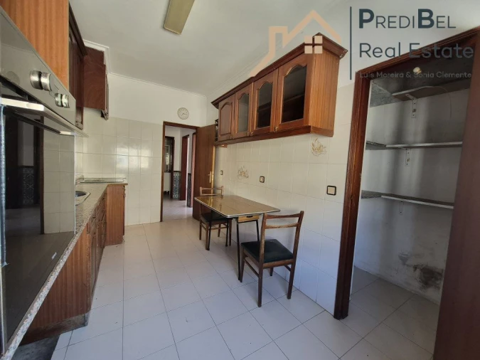 Apartamento T2 para Venda em Rio de Mouro Foto 2