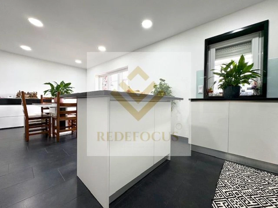 Apartamento T3 para Venda em Mozelos Foto 9