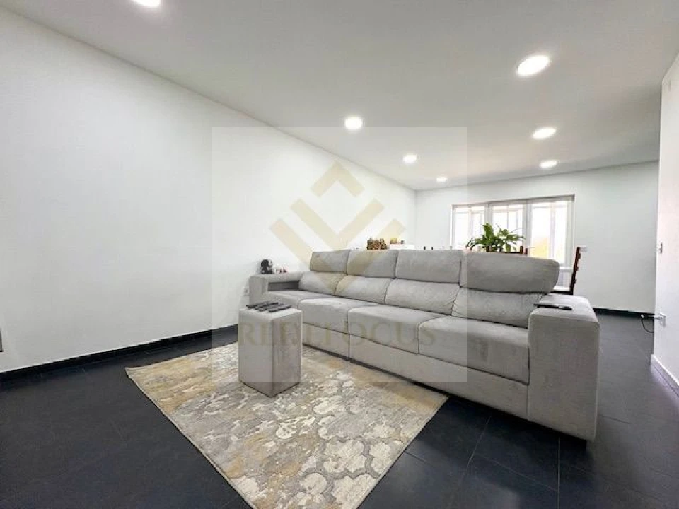 Apartamento T3 para Venda em Mozelos Foto 3