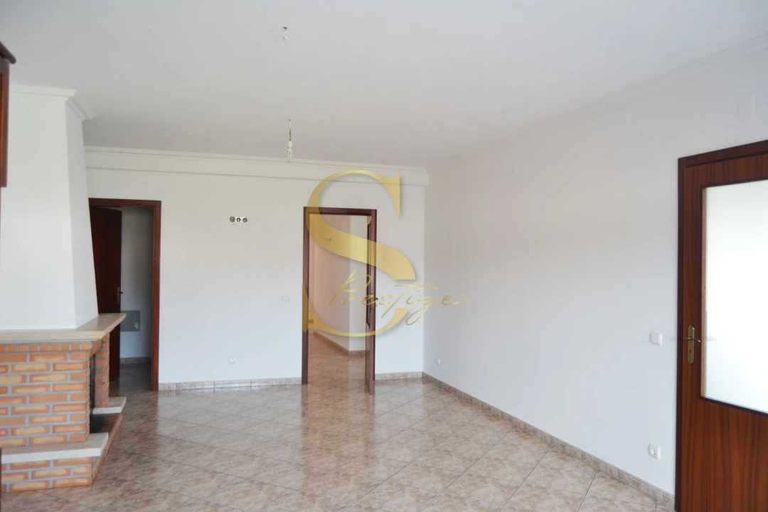 Moradia T4 para Venda em Monte Redondo e Carreira Foto 14