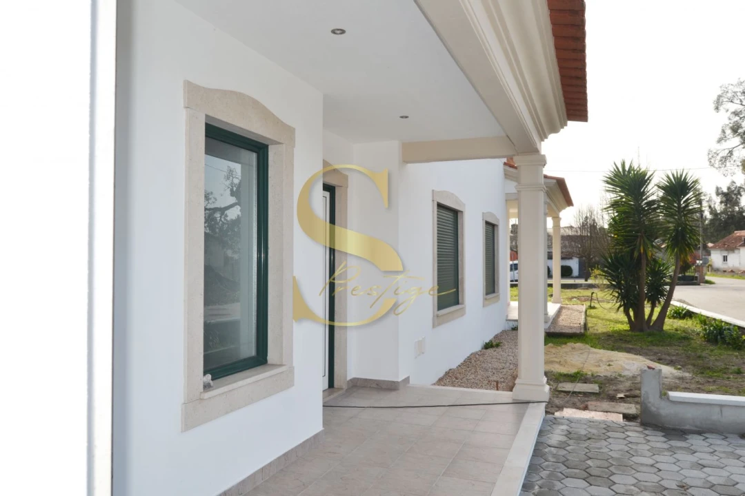 Moradia T4 para Venda em Monte Redondo e Carreira Foto 9