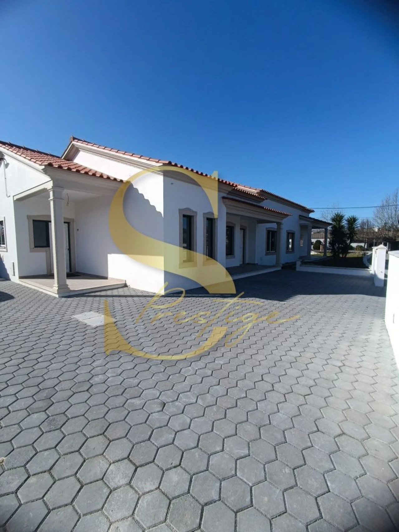 Moradia T4 para Venda em Monte Redondo e Carreira Foto 1