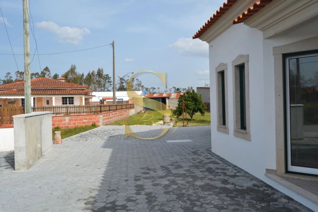 Moradia T4 para Venda em Monte Redondo e Carreira Foto 40