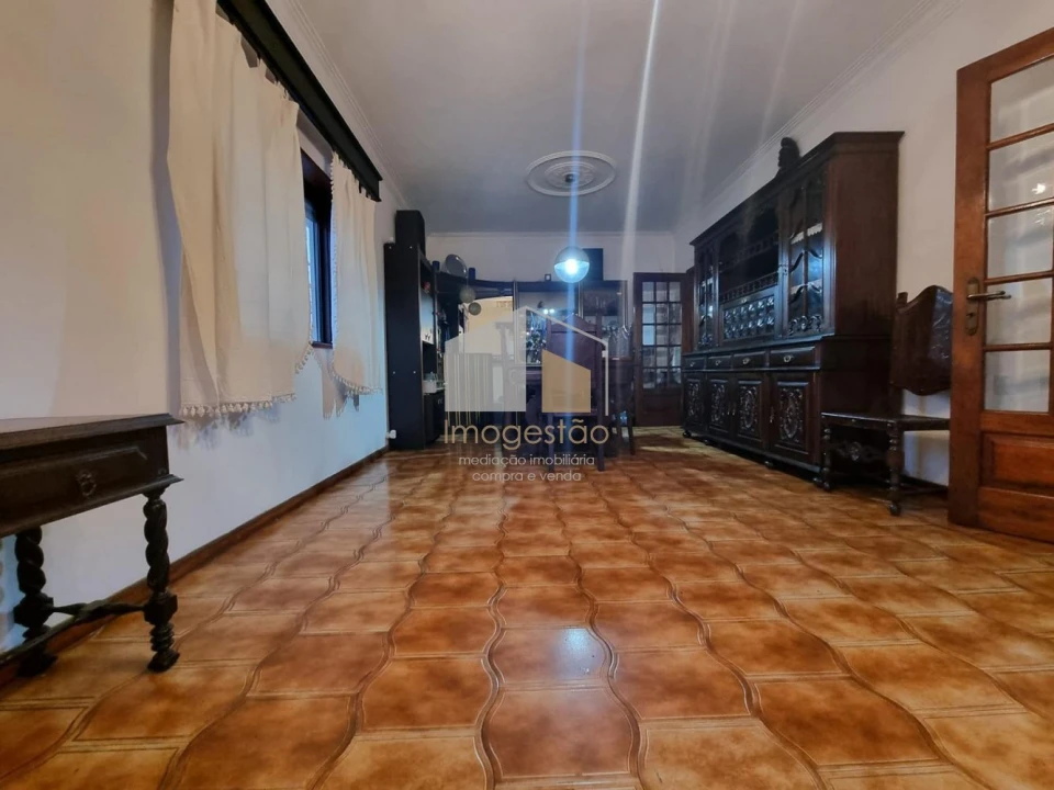 Moradia T3 para Venda em Darque Foto 5