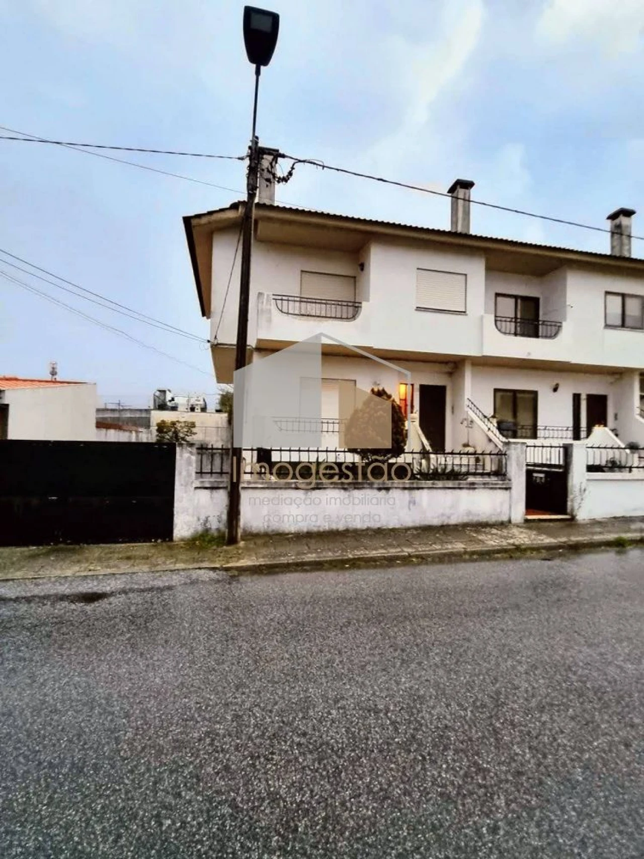 Moradia T3 para Venda em Darque Foto 1