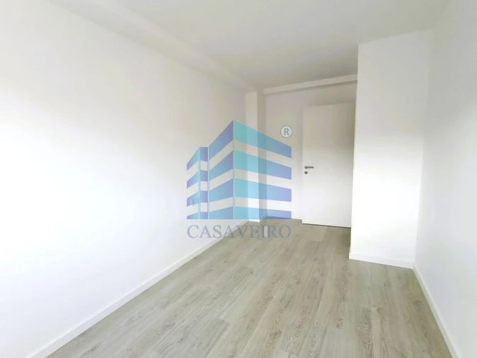 Apartamento T2 para Venda em Aradas Foto 5