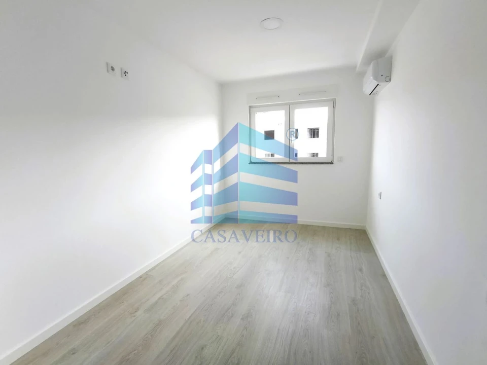 Apartamento T2 para Venda em Aradas Foto 3