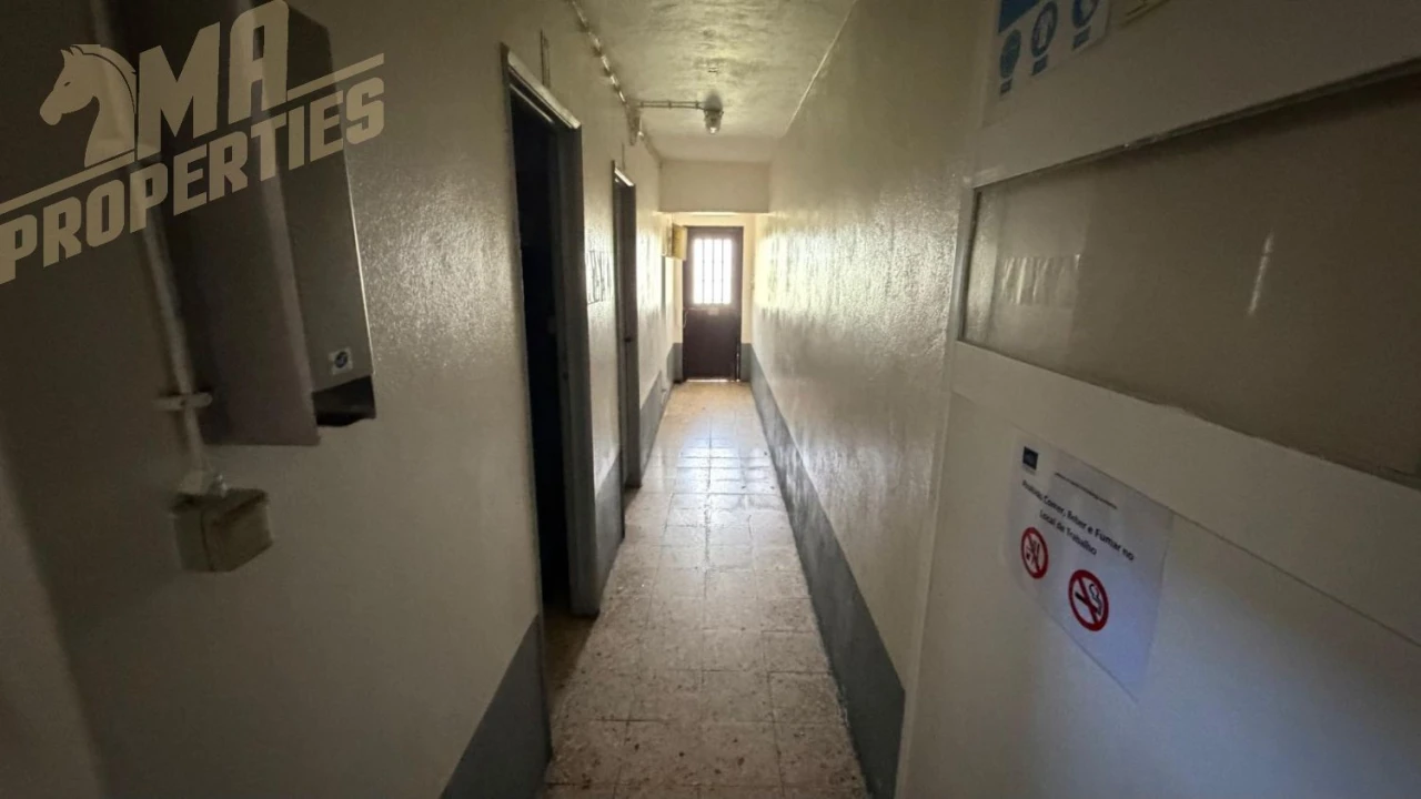 Loja para Arrendamento em Peniche Foto 14