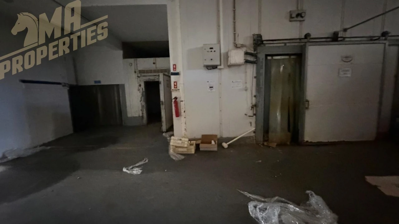 Loja para Arrendamento em Peniche Foto 9