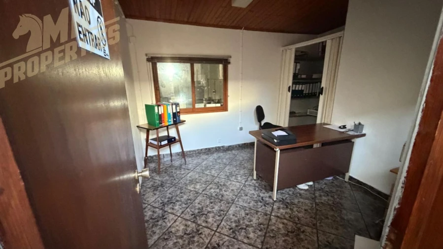 Loja para Arrendamento em Peniche Foto 16