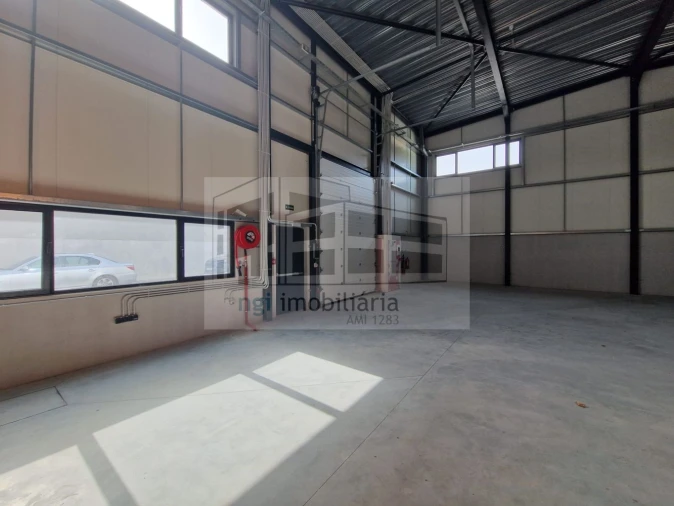 Loja para Arrendamento em Alverca do Ribatejo e Sobralinho