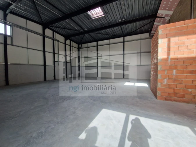 Loja para Arrendamento em Alverca do Ribatejo e Sobralinho Foto 3